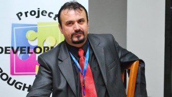 И Едмонд Темелко остана без пасош И Едмонд Темелко остана без пасош