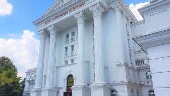30-ина луѓе во шест тима се задолжени за односи со јавност во Владата 30-ина луѓе во шест тима се задолжени за односи со јавност во Владата