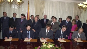 Утре ќе биде одбележана годишнината од потпишувањето на Охридскиот ракомвен договор Утре ќе биде одбележана годишнината од потпишувањето на Охридскиот ракомвен договор