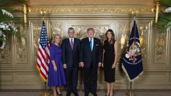 Почна фотографирањето со Трамп Почна фотографирањето со Трамп