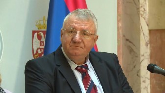 Шешељ: Не се враќам доброволно во Хаг Шешељ: Не се враќам доброволно во Хаг