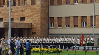 Гардата построена за словенечкиот претседател на парламентот, Милан Брглез Гардата построена за словенечкиот претседател на парламентот, Милан Брглез