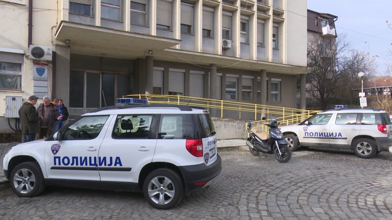Предложен притвор за кичевецот кој утрово со секира си го уби таткото и тешко ја повреди мајка си