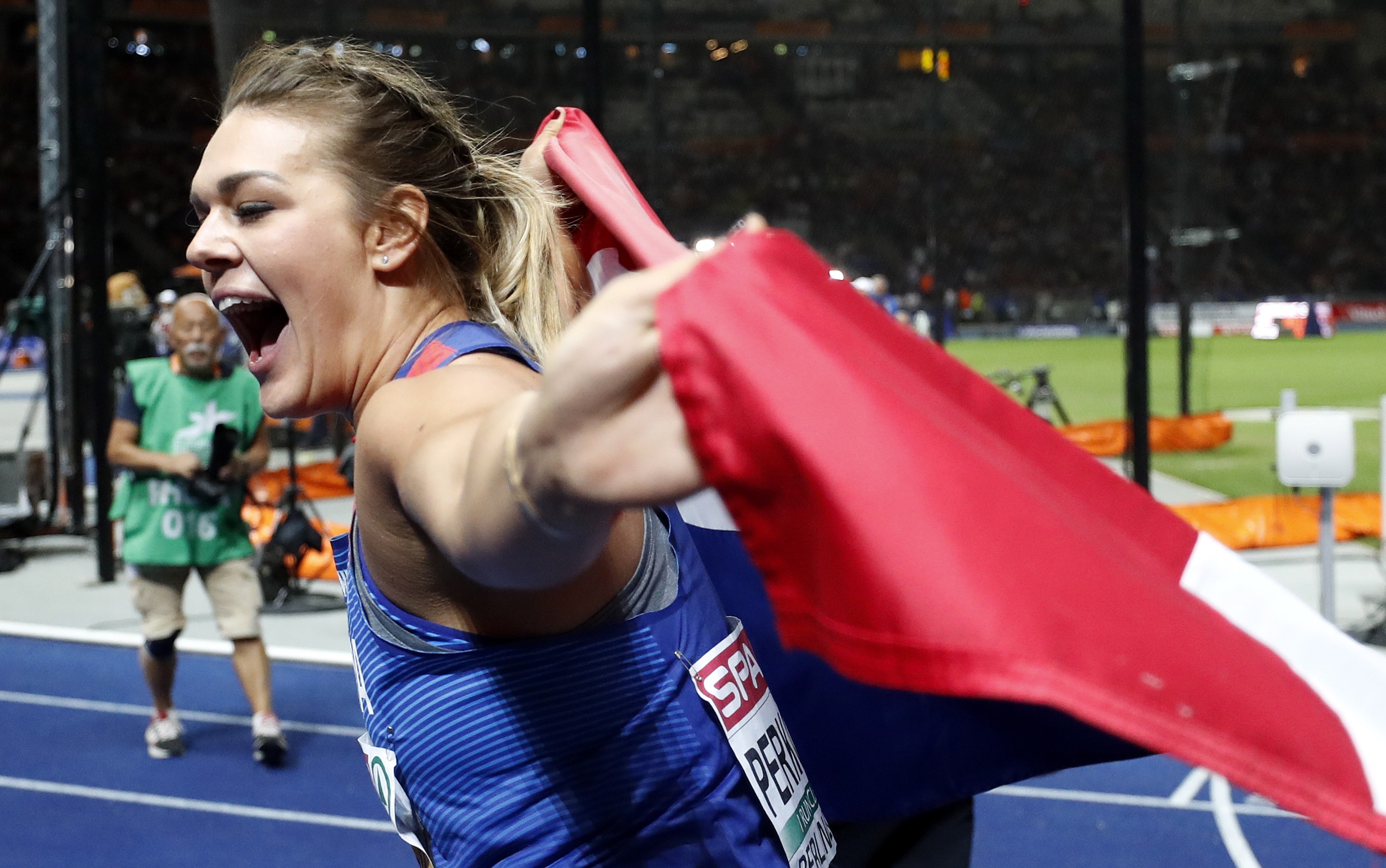 epa06944192 Sandra Perkovic of Croatia celebrates after winning the women's Discus Throw final at the Athletics 2018 European Championships in Berlin, Germany, 11 August 2018. EPA-EFE/CHRISTIAN BRUNA