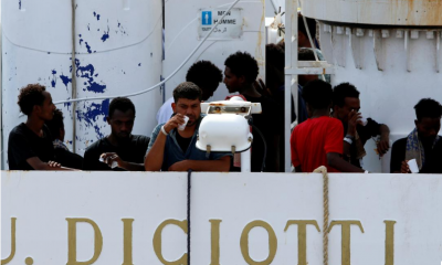 migranti na brod italija