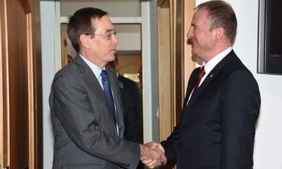 Арбен Таравари, Џес Бејли