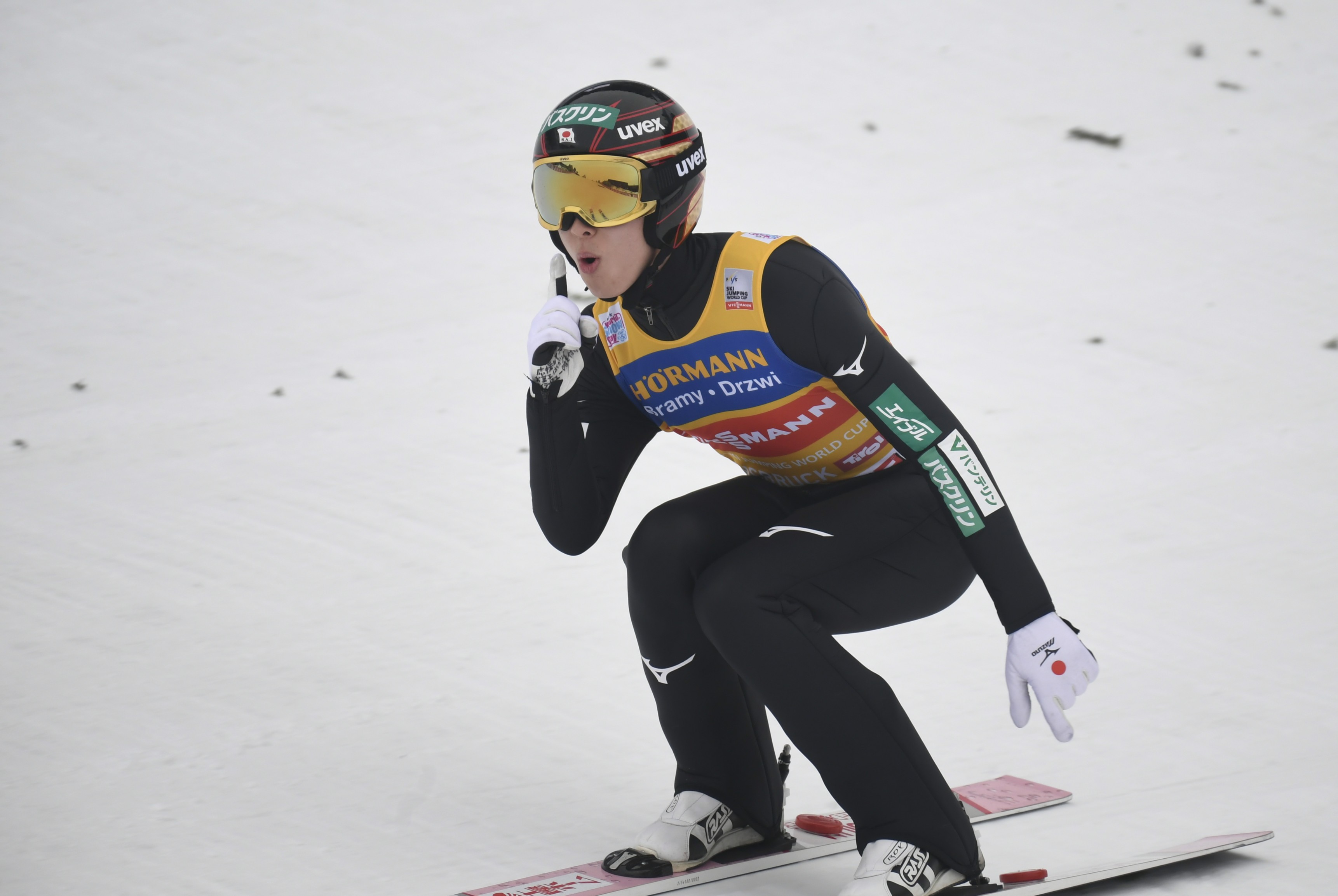 epa07261803 Ryoyu Kobayashi of Japan during the 1st round for the third stage of the 67th Four Hills Tournament in Innsbruck, Austria, 4 January 2019. EPA-EFE/CHRISTIAN BRUNA