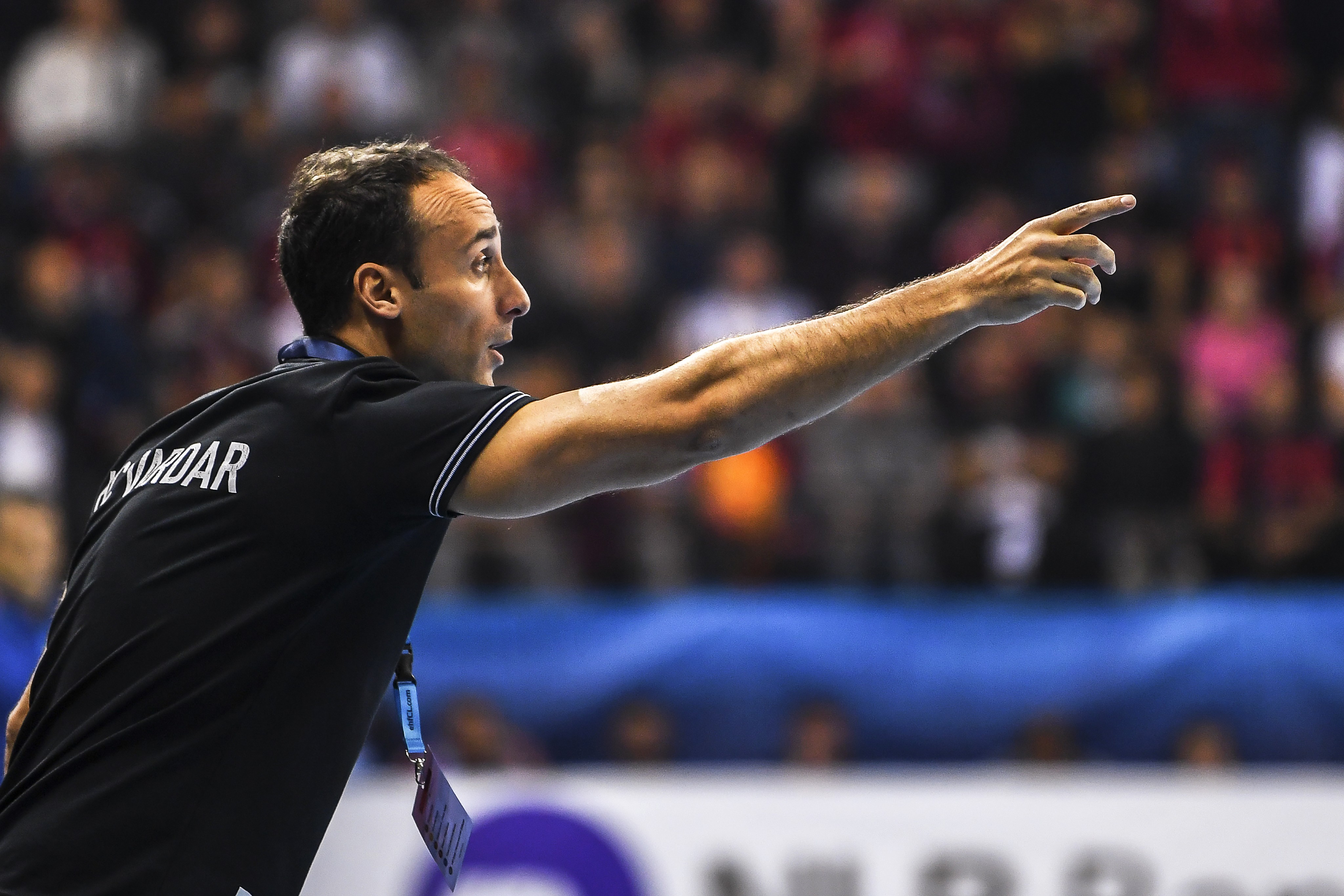 epa07159158 Vardar's head coach Roberto Garcia Parrondo gestures during the EHF Champions League handball match between Vardar Skopje and Barca Lassa in Skopje, The Former Yugoslav Republic of Macedonia, 11 November 2018. EPA-EFE/GEORGI LICOVSKI