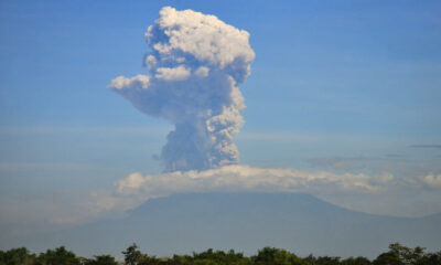 Мерапи ерупција на вулкан