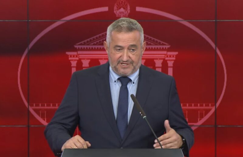 (Видео) Клековски: Експерт за ампутации од Словенија ќе дојде за третман на повредените во Кочани кои имаат ампутирани прсти