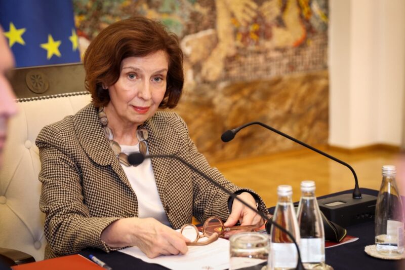 Сиљановска-Давкова: Состојбата е стабилна и нема опасност по безбедноста